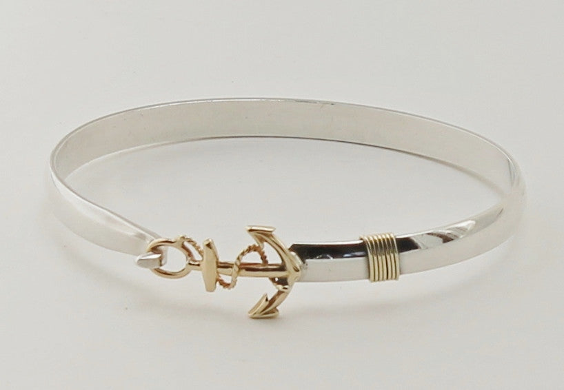 Anchor hook bracelet