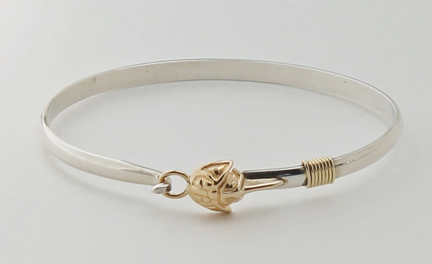 Horseshoe Crab hook bracelet – Butterfly Beach Jewelers